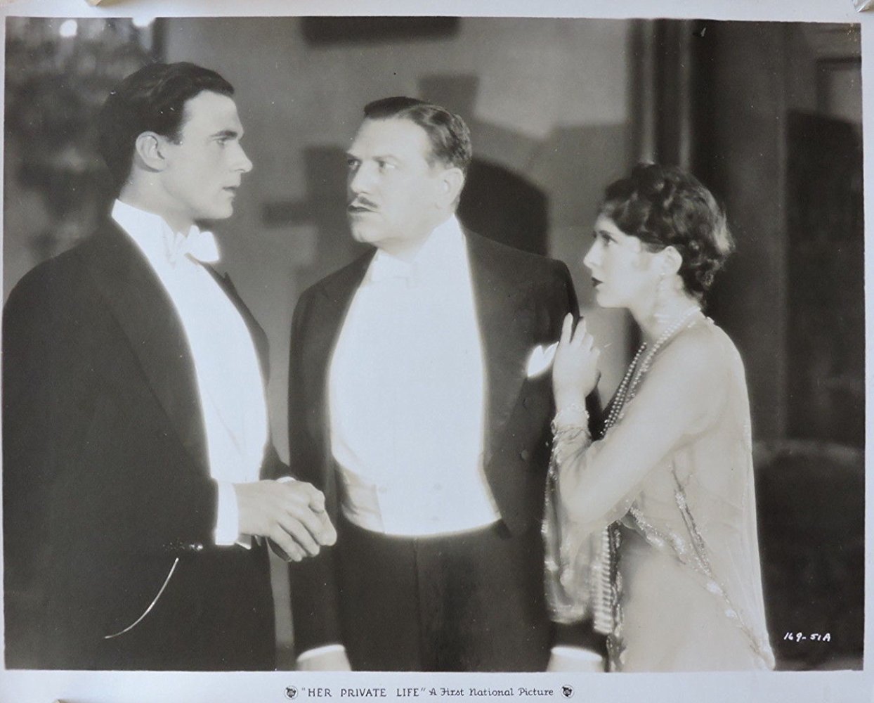 Imagem de referência de Her Private Life, descrito nos dados abertos como filme de 1929 dirigido por Alexander Korda