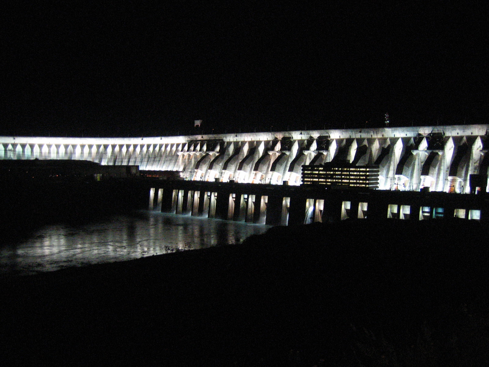 Imagem de referência de blecaute no Brasil e Paraguai em 2009, descrito nos dados abertos como apagão elétrico que atingiu o Brasil e o Paraguai em novembro de 2009