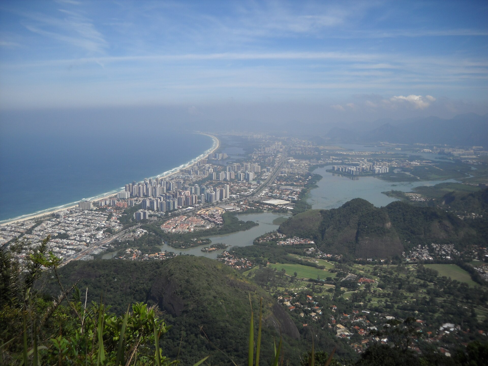 Imagem de referência de Barra da Tijuca, descrito nos dados abertos como bairro do município do Rio de Janeiro no Brasil