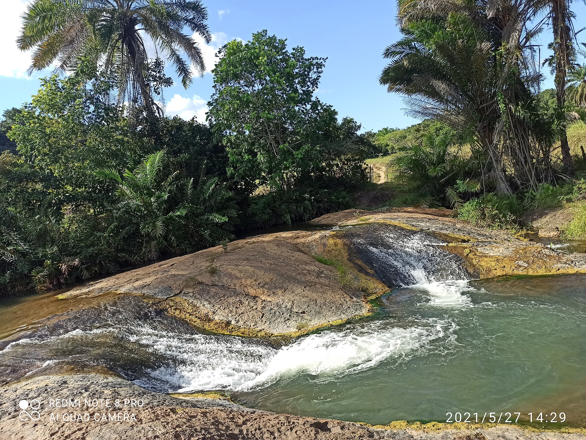 Imagem de referência de Santa Luzia, descrito nos dados abertos como município do Estado da Bahia, Brasil