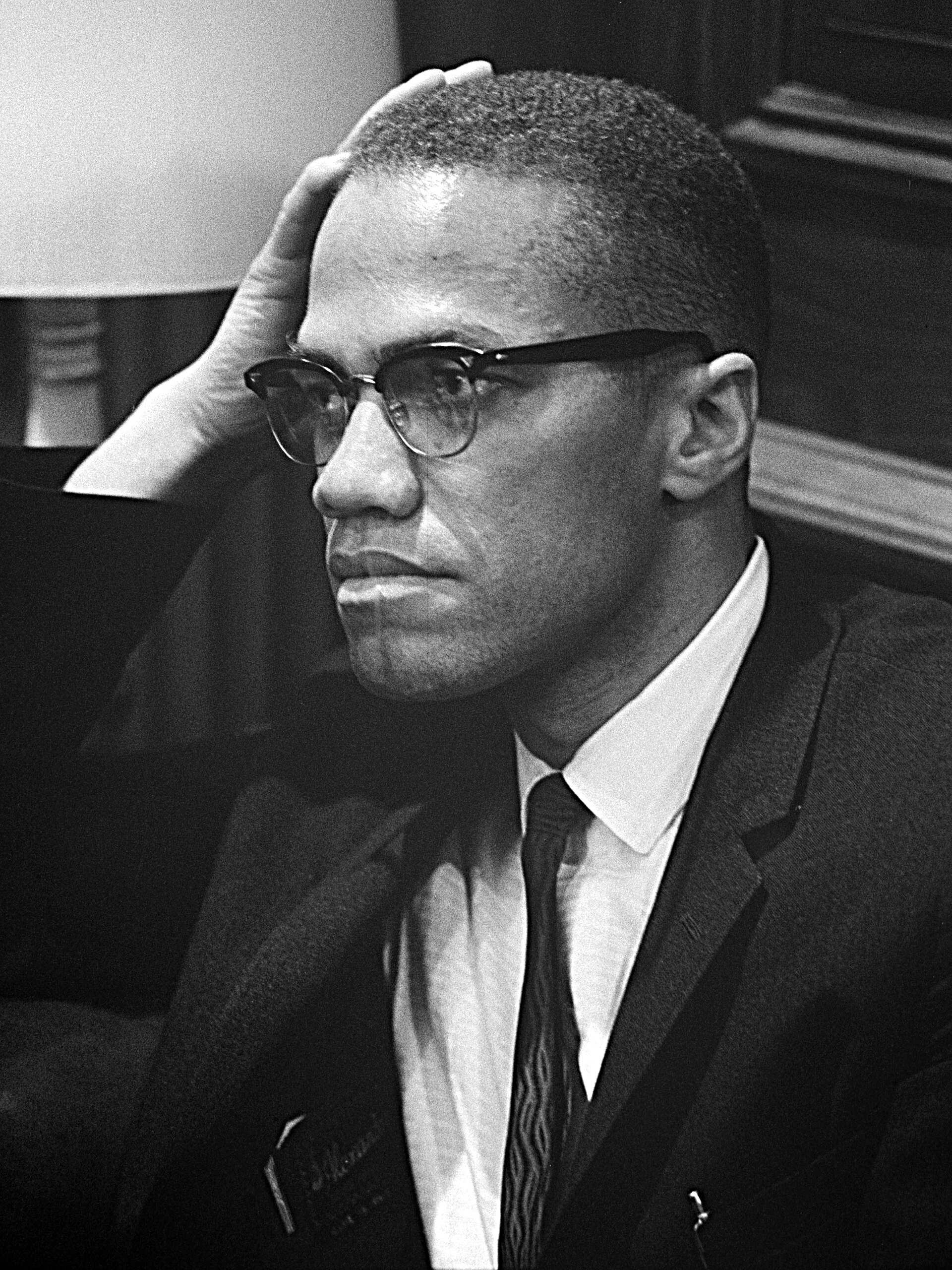 Imagem de referência de Malcolm X, descrito nos dados abertos como filme de 1992 dirigido por Spike Lee