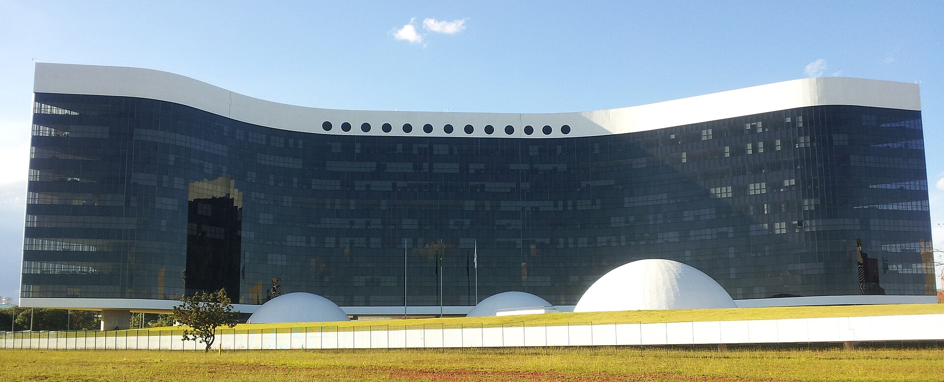 Imagem de referência de Tribunal Superior Eleitoral, descrito nos dados abertos como instância do poder judiciário brasileiro, responsável pelas eleições no país