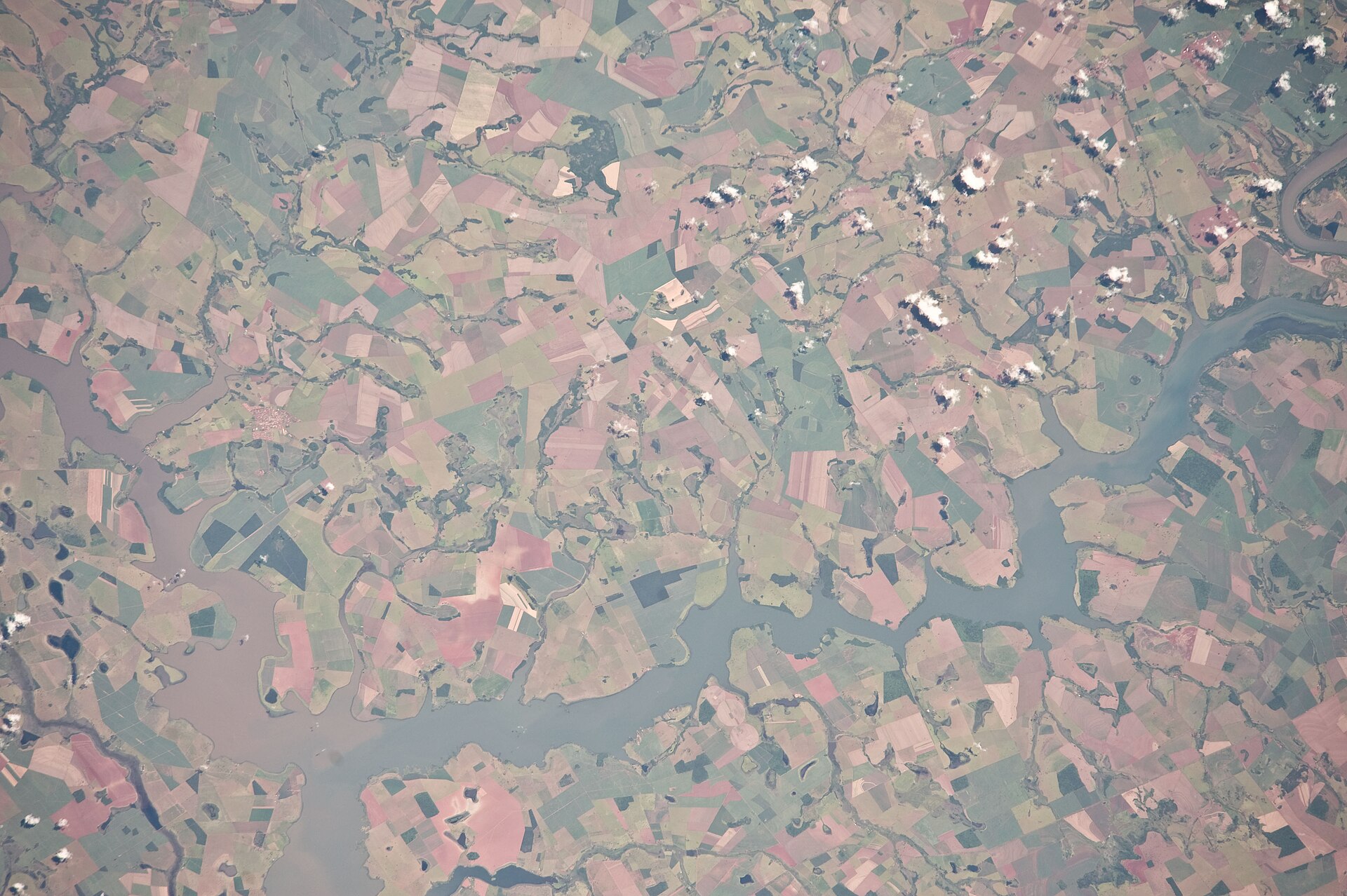 Imagem de referência de Capinópolis, descrito nos dados abertos como município brasileiro do estado de Minas Gerais