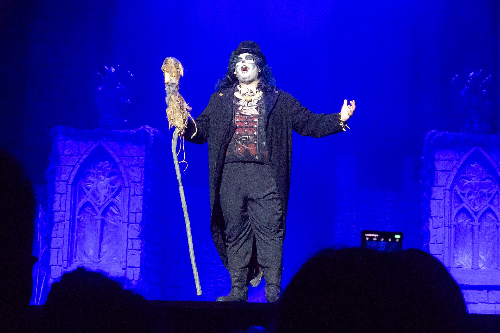 Imagem de referência de Vampire Circus, descrito nos dados abertos como filme de 1971 dirigido por Robert Young
