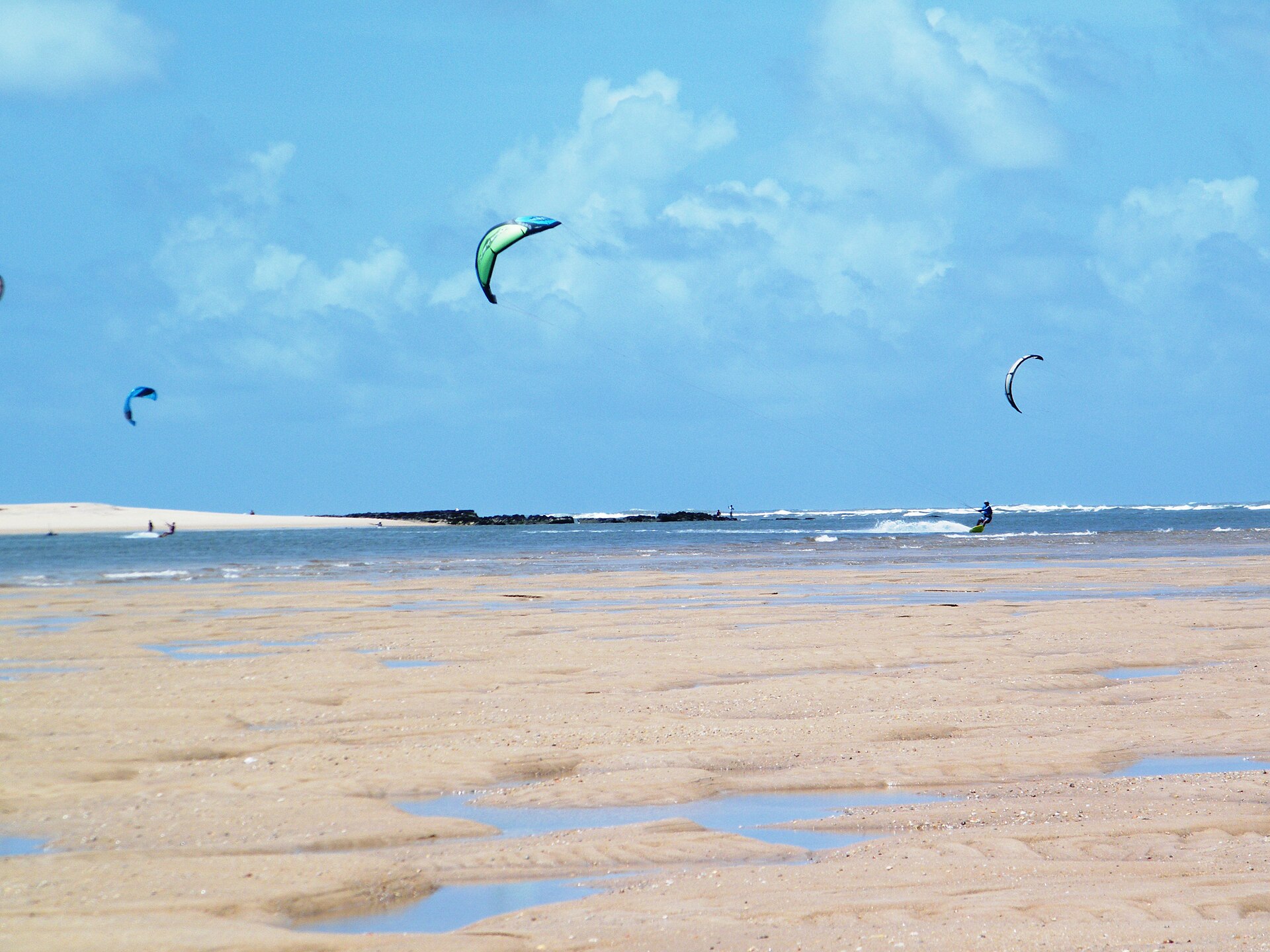 Imagem de referência de Barra do Cunhaú, descrito nos dados abertos como praia no município de Canguaretama, Rio Grande do Norte