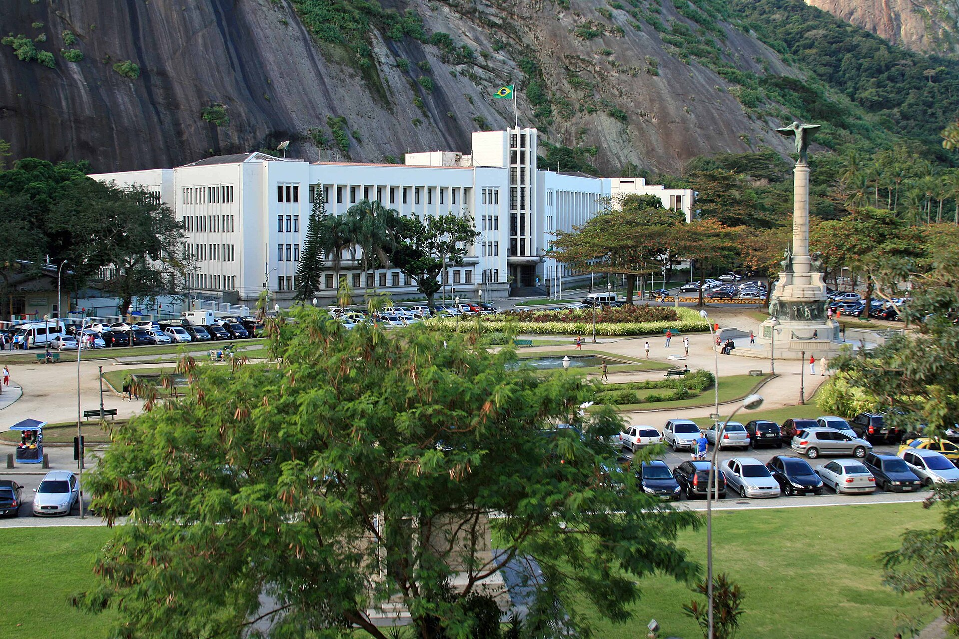 Imagem de referência de Praia Vermelha, descrito nos dados abertos como praia no bairro da Urca, Rio de Janeiro, Brasil