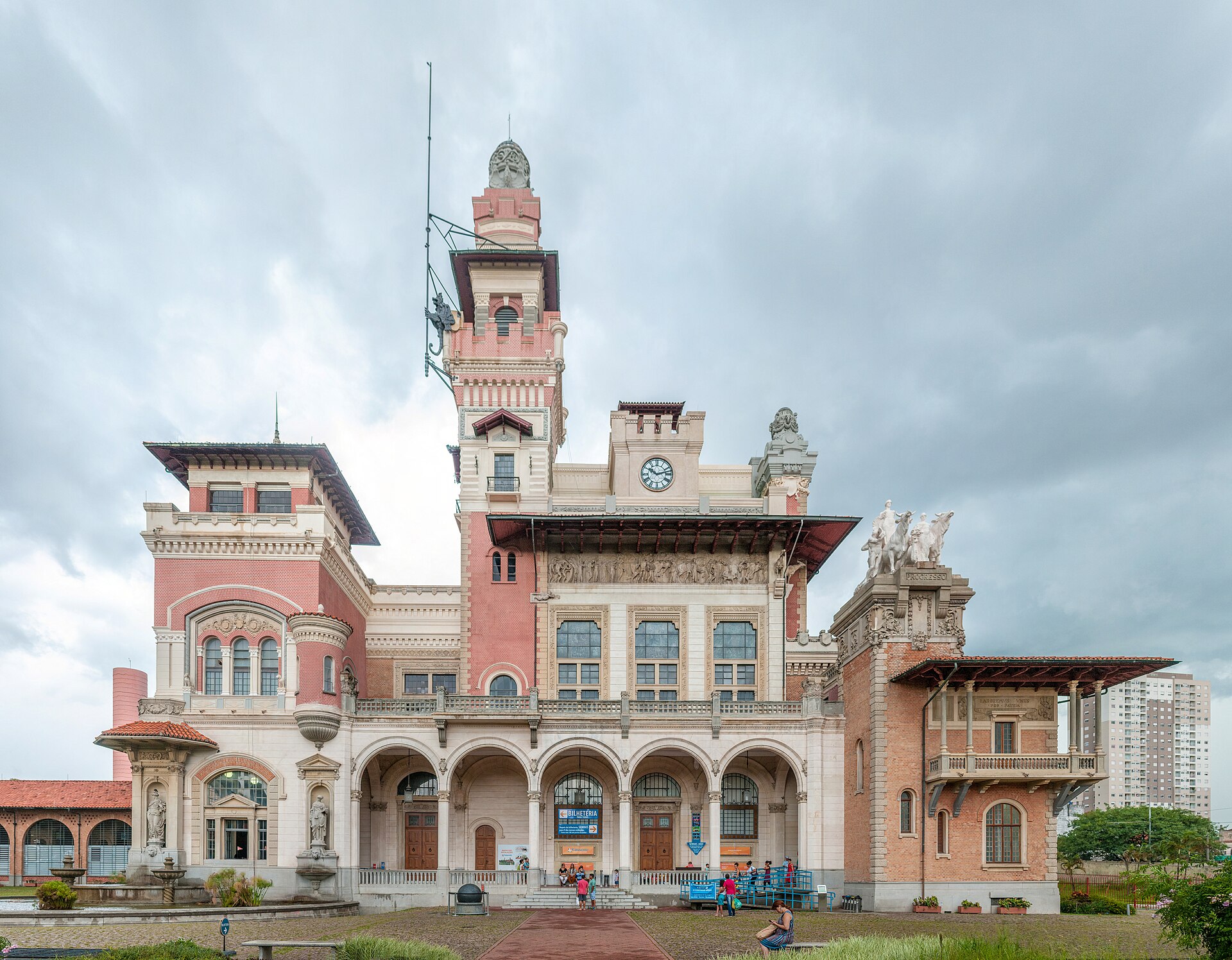 Imagem de referência de Palácio das Indústrias, descrito nos dados abertos como prédio histórico em São Paulo, sede da prefeitura 1992–2004