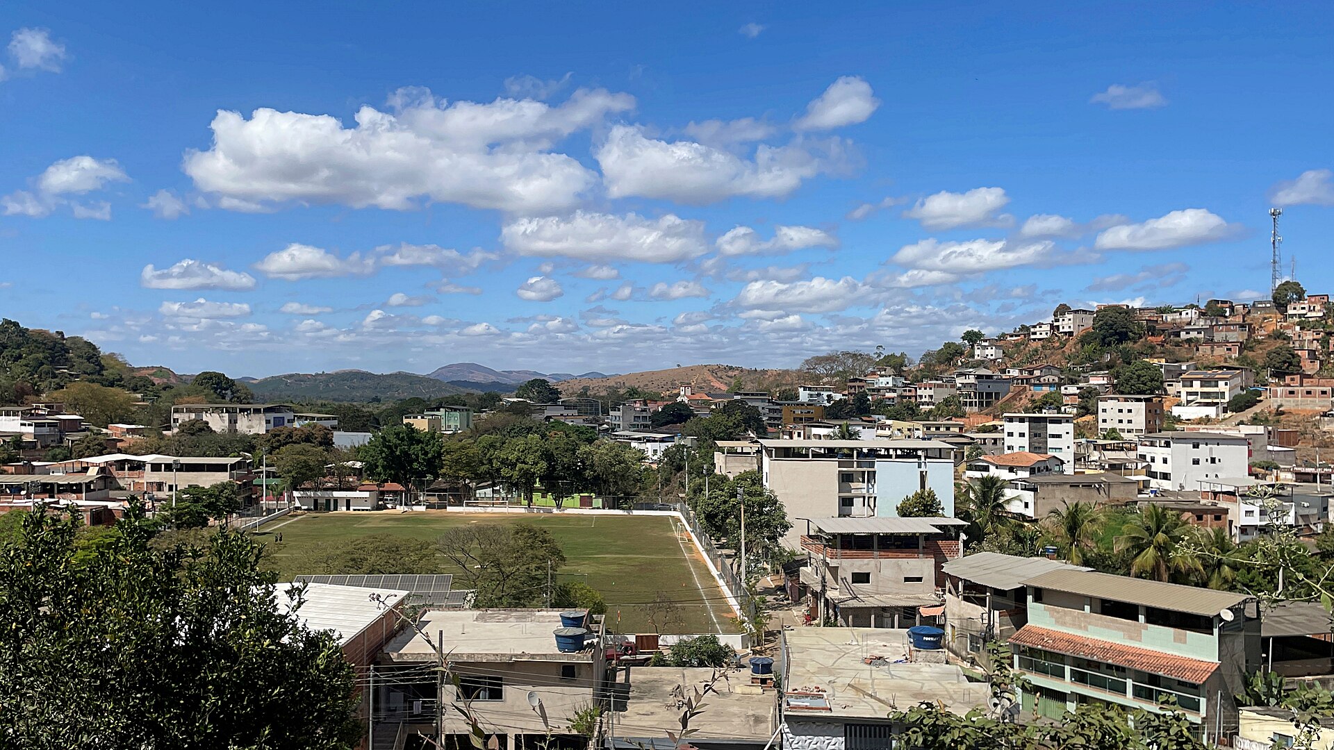 Imagem de referência de Naque, descrito nos dados abertos como município brasileiro no interior do estado de Minas Gerais