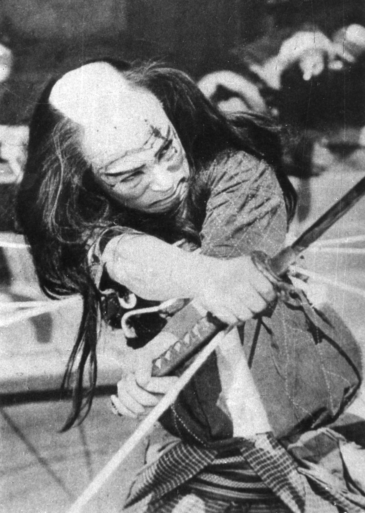 Imagem de referência de Arrependimento eterno, descrito nos dados abertos como filme de 1926 dirigido por Daisuke Itō