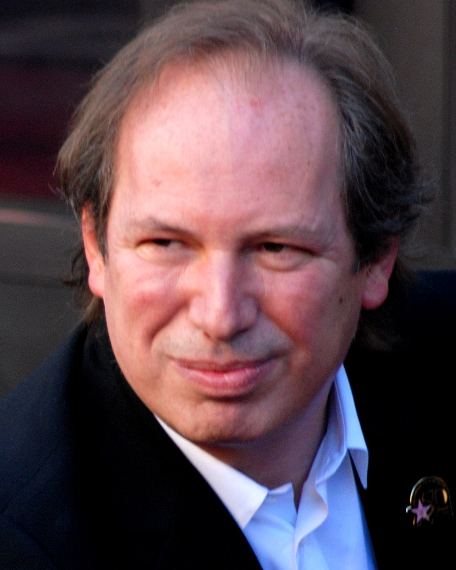 Imagem de referência de Hans Zimmer, descrito nos dados abertos como compositor alemão