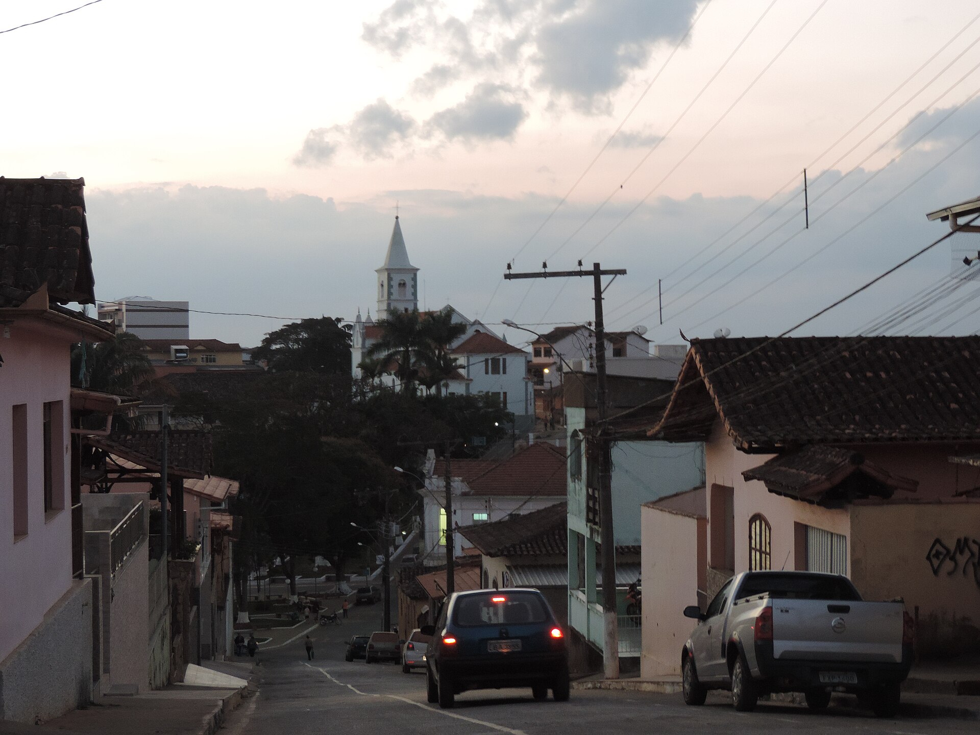 Imagem de referência de Alto Rio Doce, descrito nos dados abertos como município brasileiro do estado de Minas Gerais