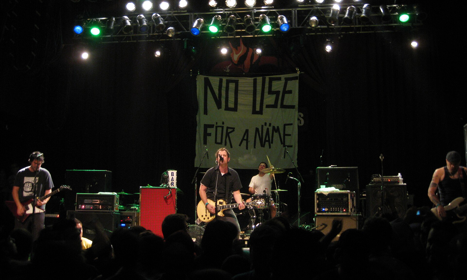Imagem de referência de No Use for a Name, descrito nos dados abertos como banda musical