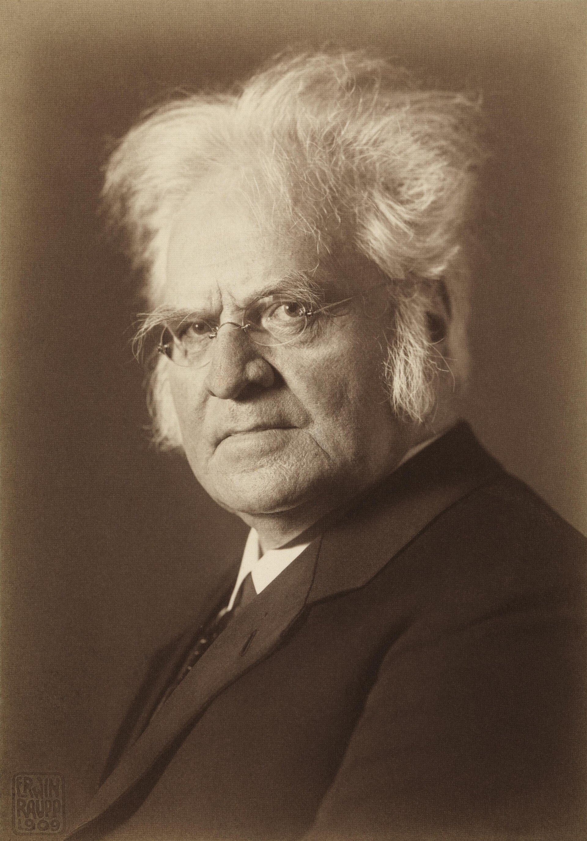 Imagem de referência de Bjørnstjerne Bjørnson, descrito nos dados abertos como poeta de Noruega