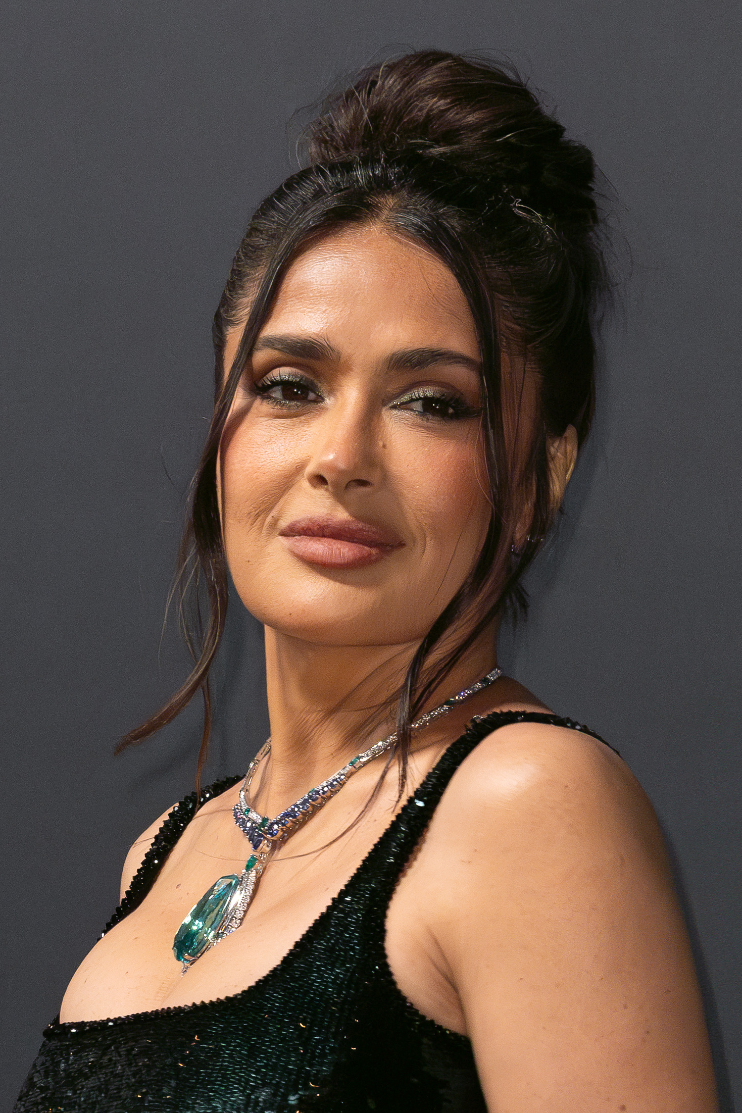 Imagem de referência de Salma Hayek, descrito nos dados abertos como atriz, produtora e modelo mexicana