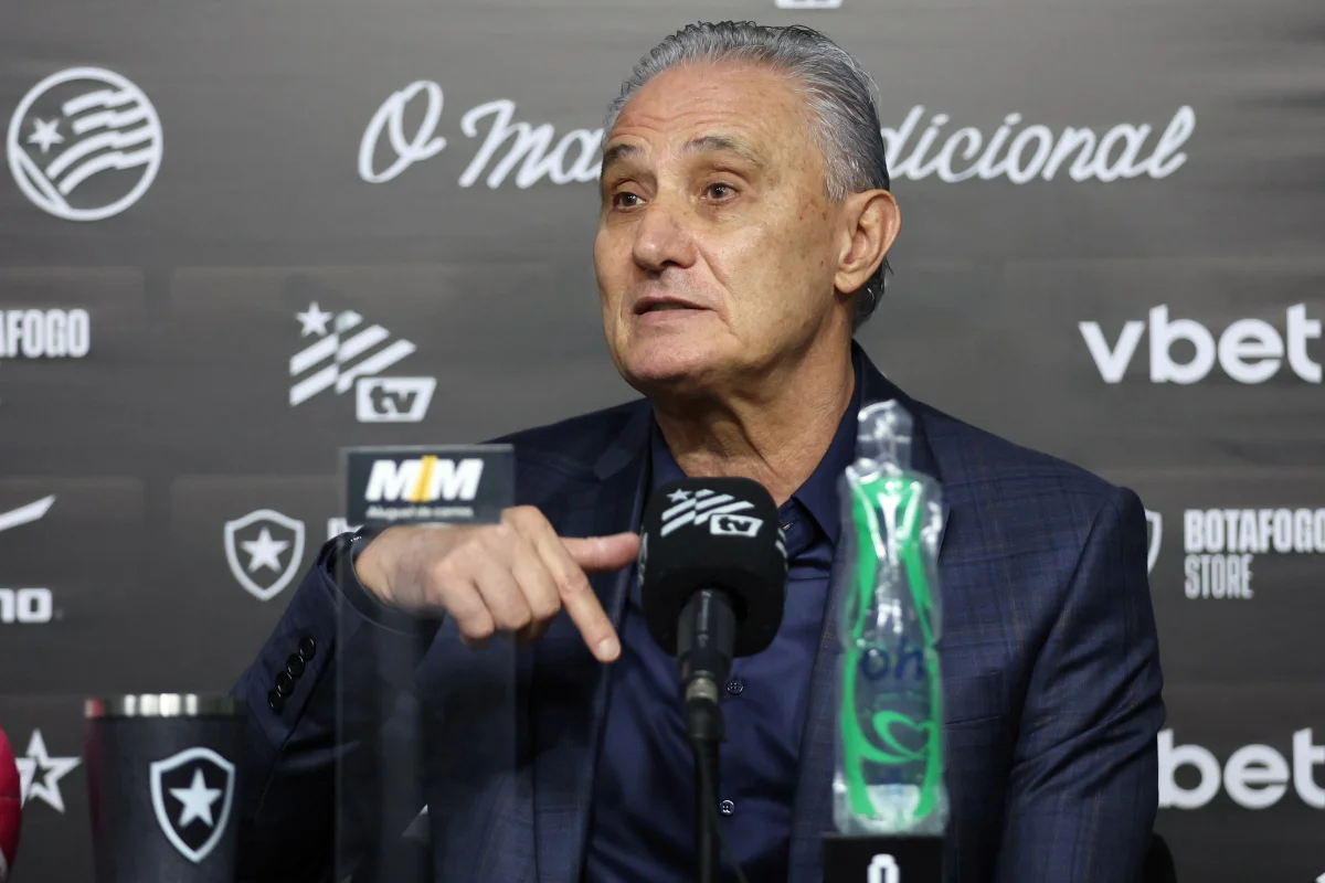 Botafogo dividido. Por aposta de mexicano em Tite. Fracassos seguidos, na Seleção, Flamengo e Cruzeiro tiraram a relevância do técnico
