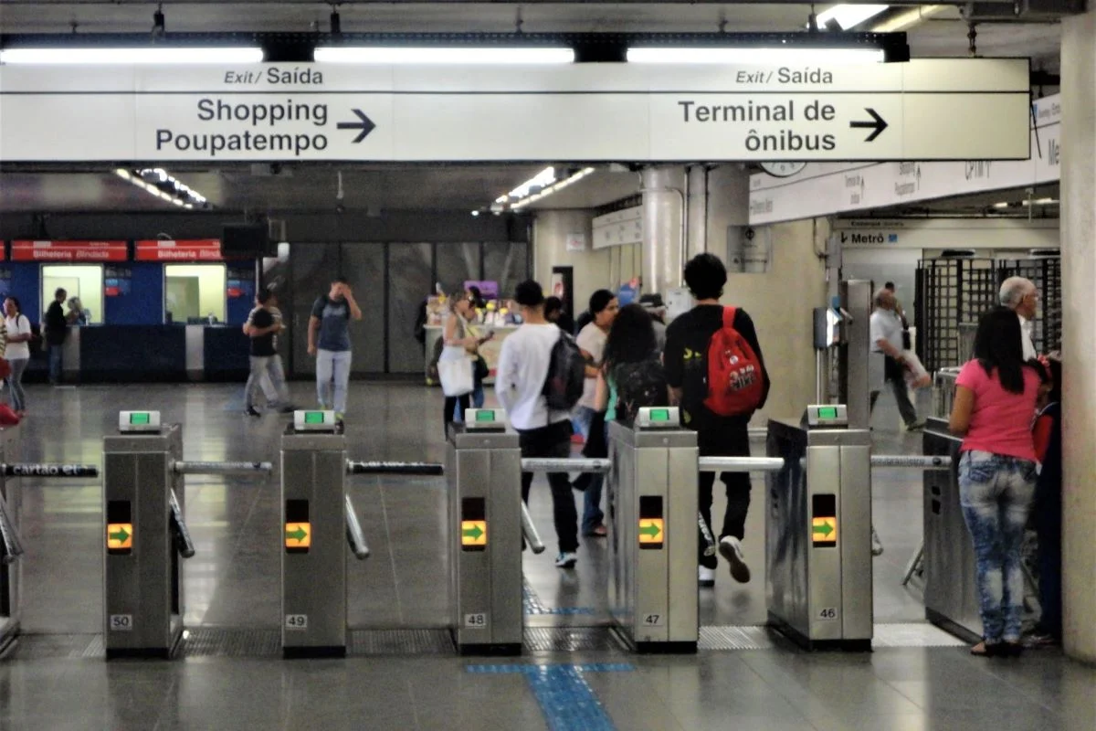 metrô amplia pagamento aproximação catraca estações