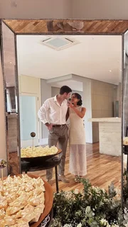 Filho de Fábio Assunção faz festa de noivado após surpresa à amada