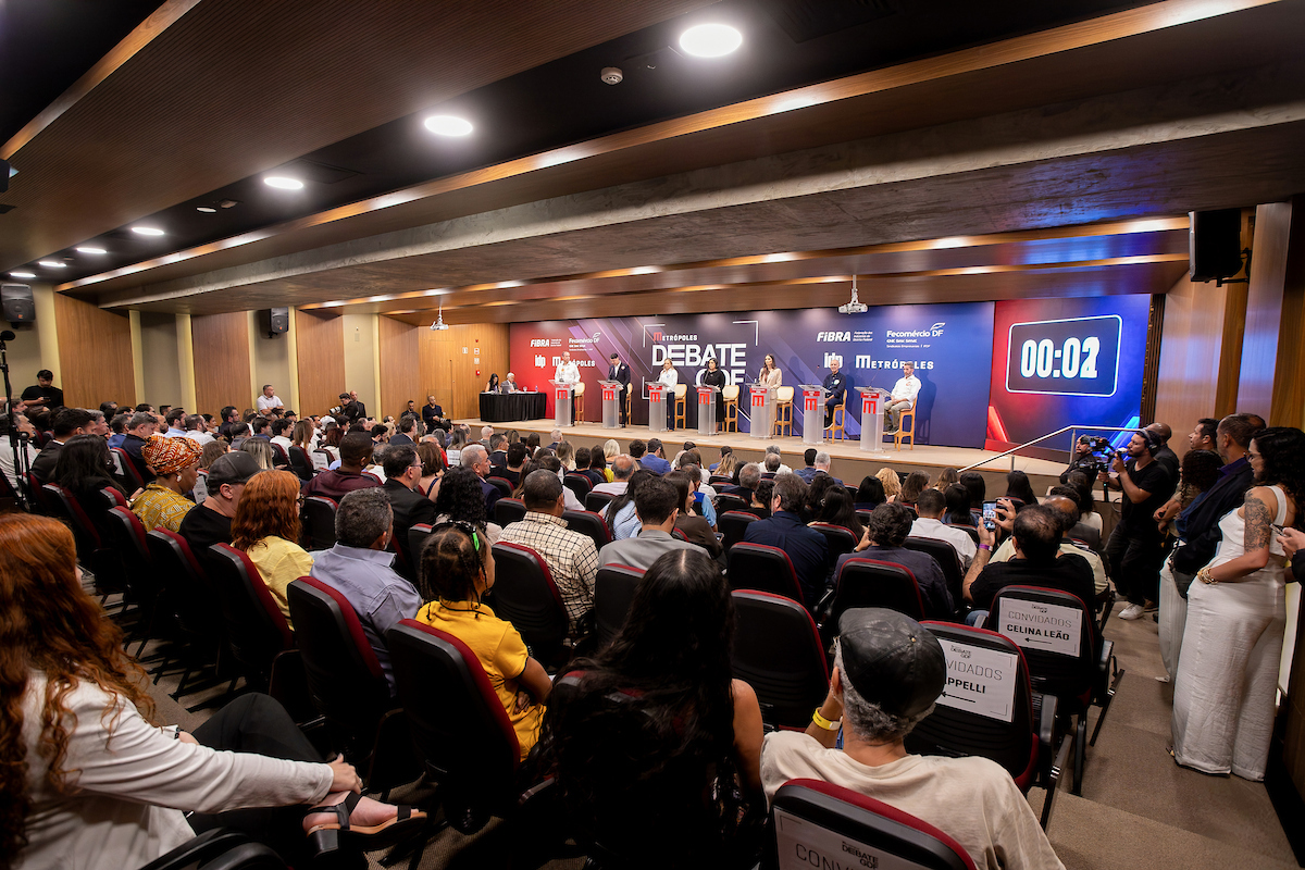 Debate Metrópoles reúne autoridades e apoiadores na corrida pelo Buriti