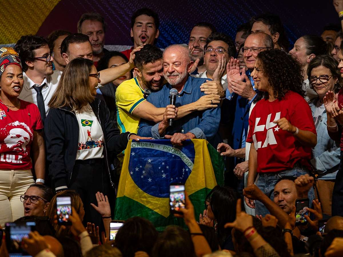 O que fez Lula vencer Flávio Bolsonaro em virada histórica? Especialistas comentam