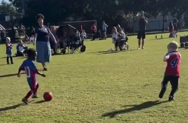 Menino de 3 anos é expulso de competição de futebol por ser ‘bom demais’; polícia é acionada