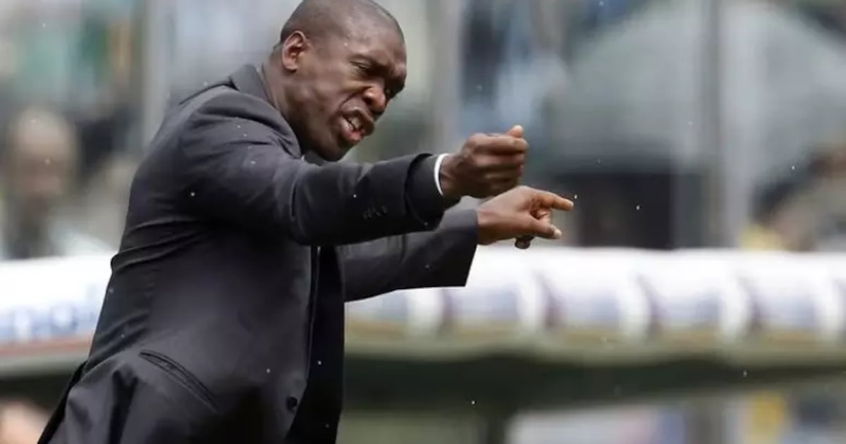 Direção do Corinthians preocupada com os fracassos seguidos de Seedorf. Principalmente com o rebaixamento do La Coruña