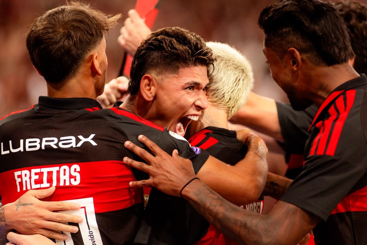 Invicto, Flamengo abre oitava semifinal de Libertadores e tenta manter 100% de aproveitamento no Século XXI