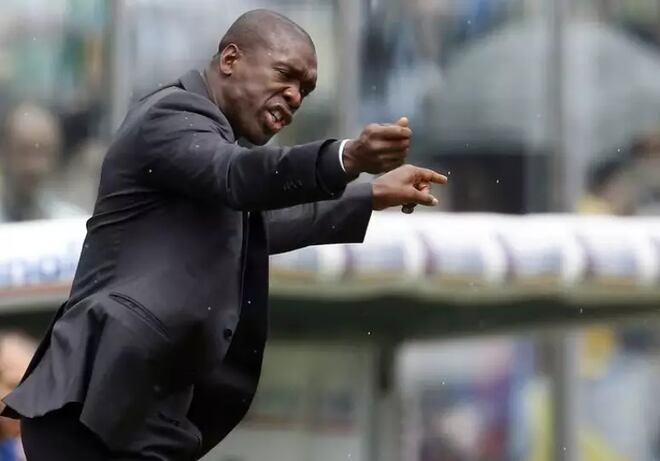 Direção do Corinthians preocupada com os fracassos seguidos de Seedorf. Principalmente com o rebaixamento do La Coruña