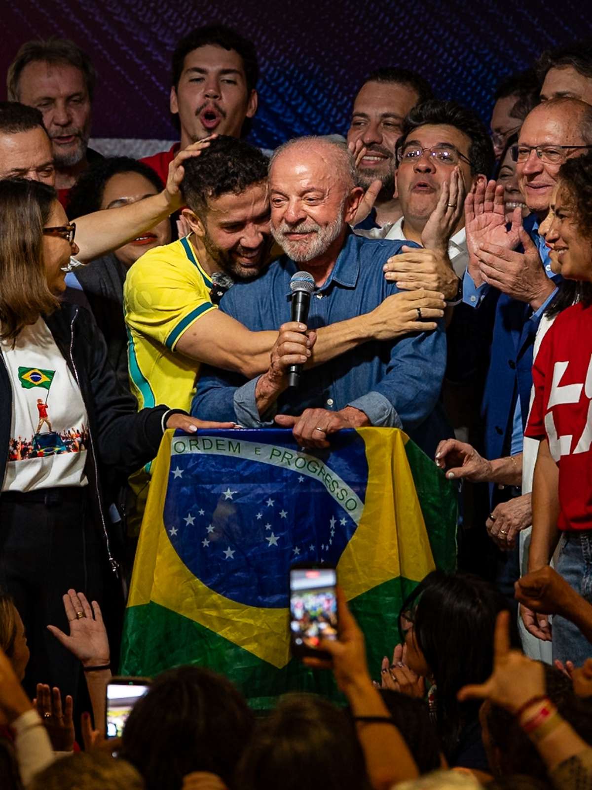 O que fez Lula vencer Flávio Bolsonaro em virada histórica? Especialistas comentam