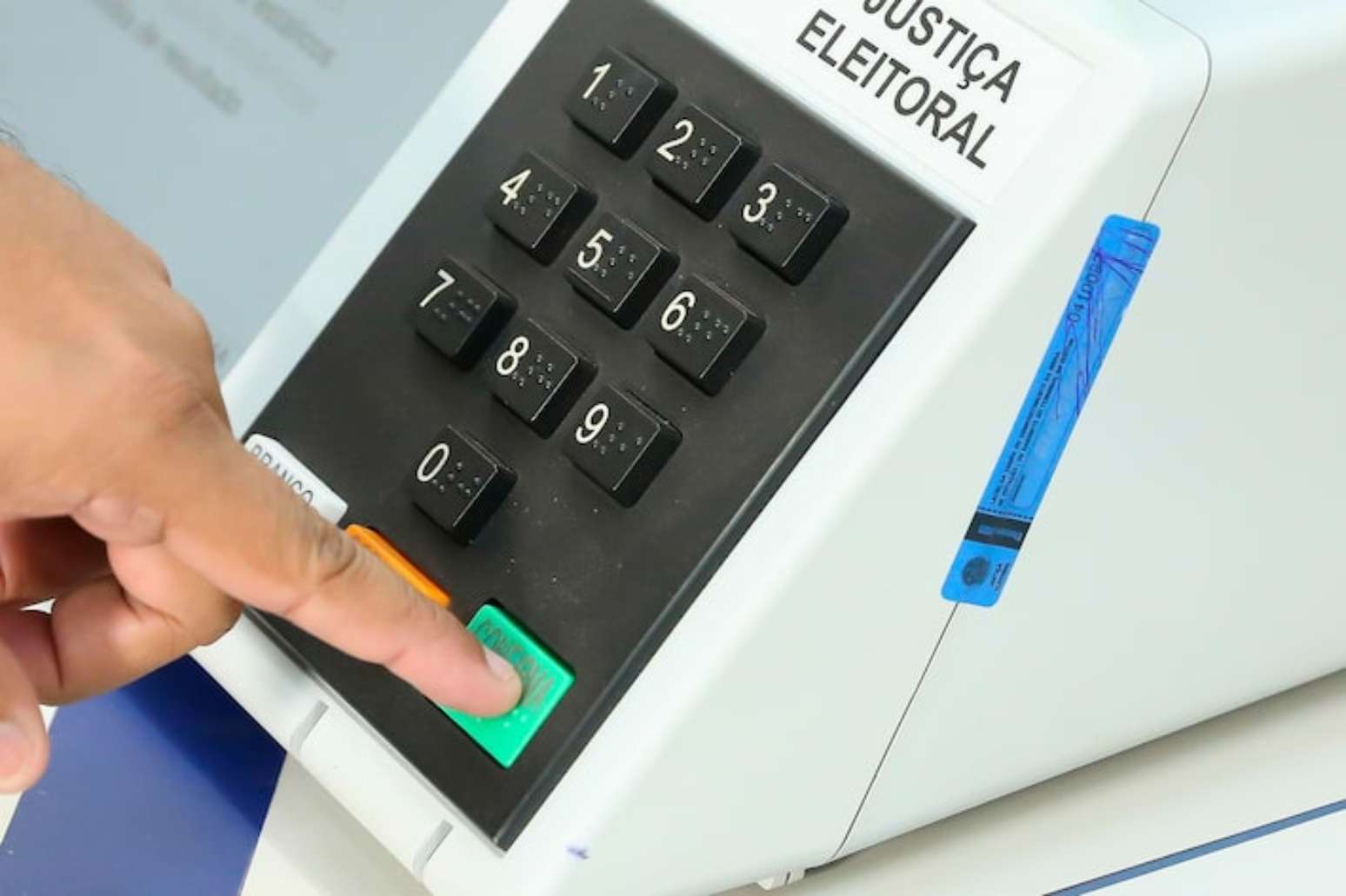 Levantamento divide eleitores conforme a probabilidade de comparecimento &agrave;s urnas
