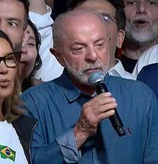 Lula discursa para multidão na Avenid Paulista após vencer eleições para presidente Foto: Reprodução/Globo