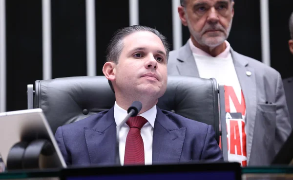 A estratégia de Motta ao garantir o apoio de PSB e PDT antes do 2º turno - destaque galeria