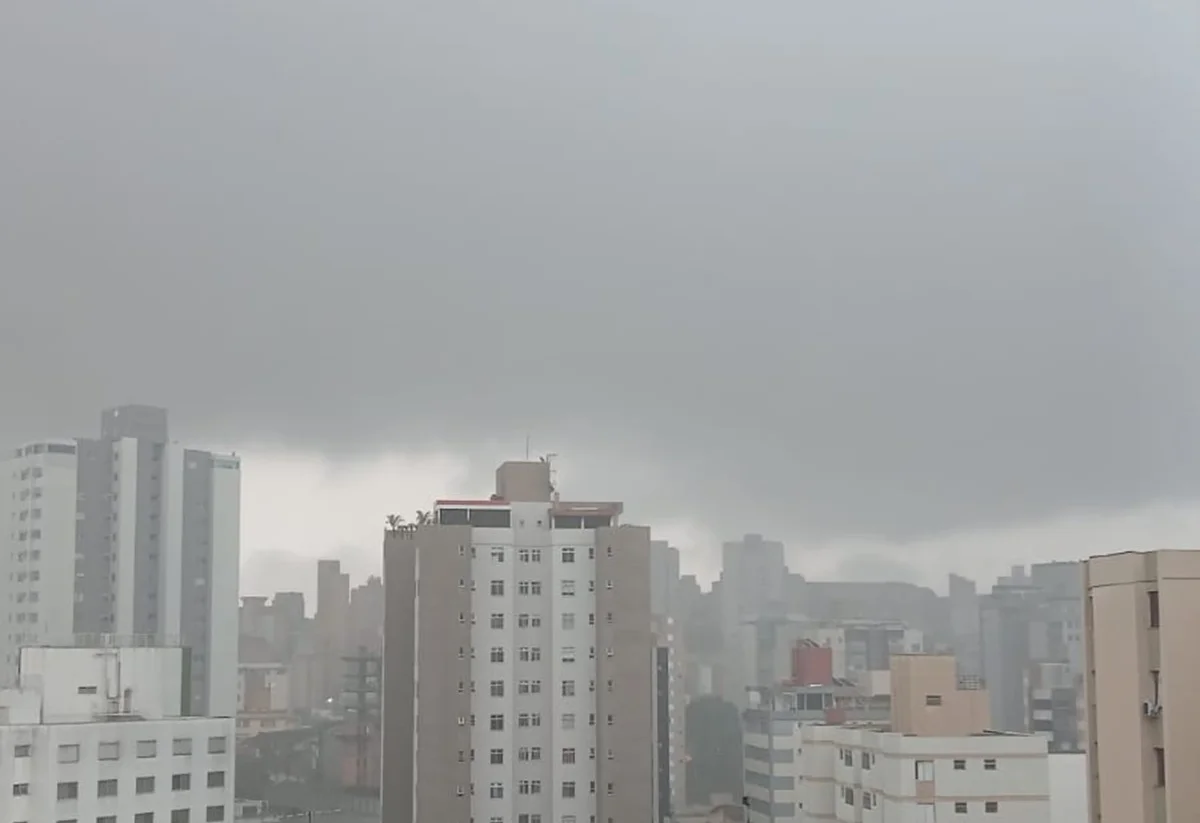 Imagem da matéria: Domingo de 2º turno terá calor e chuva em BH; veja a previsão