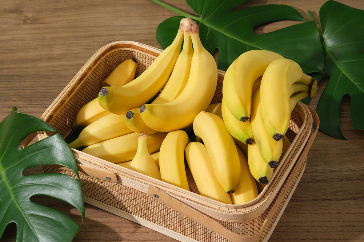 Nutricionista revela 5 truques para evitar que as bananas escureçam