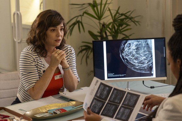 Regiane Alves relembra choque ao descobrir menopausa precoce: ‘Acabou minha função neste planeta?’