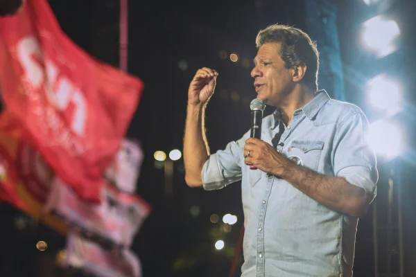 Haddad chega ao 1º turno com desafio de manter palanque para Lula em SP