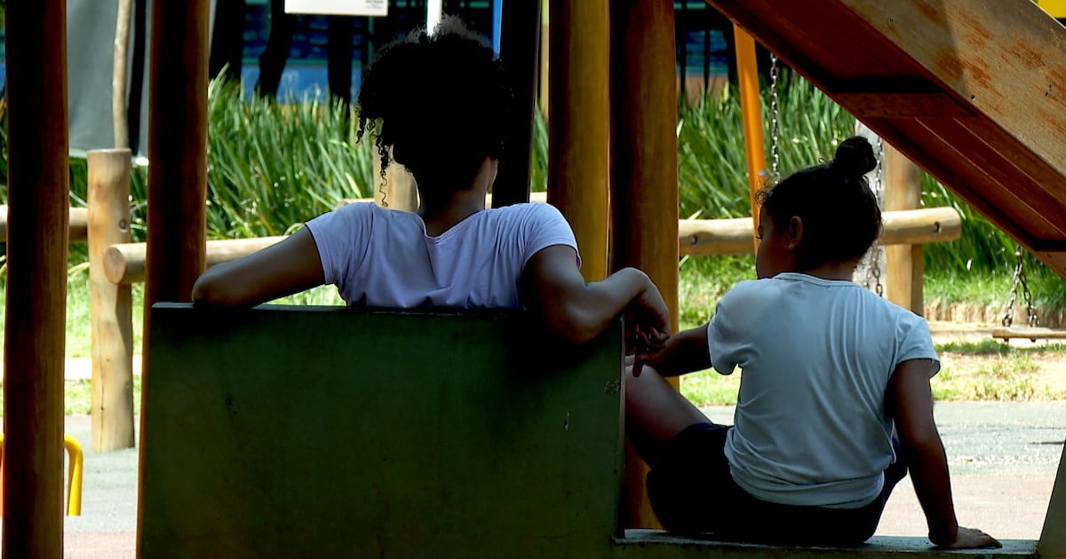 Programas de transferência de renda reduziram trabalho infantil no país, afirma especialista
