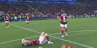 Flamengo &eacute; eliminado da Libertadores no Maracan&atilde;. Foto: Reprodu&ccedil;&atilde;o/Caz&eacute;TV